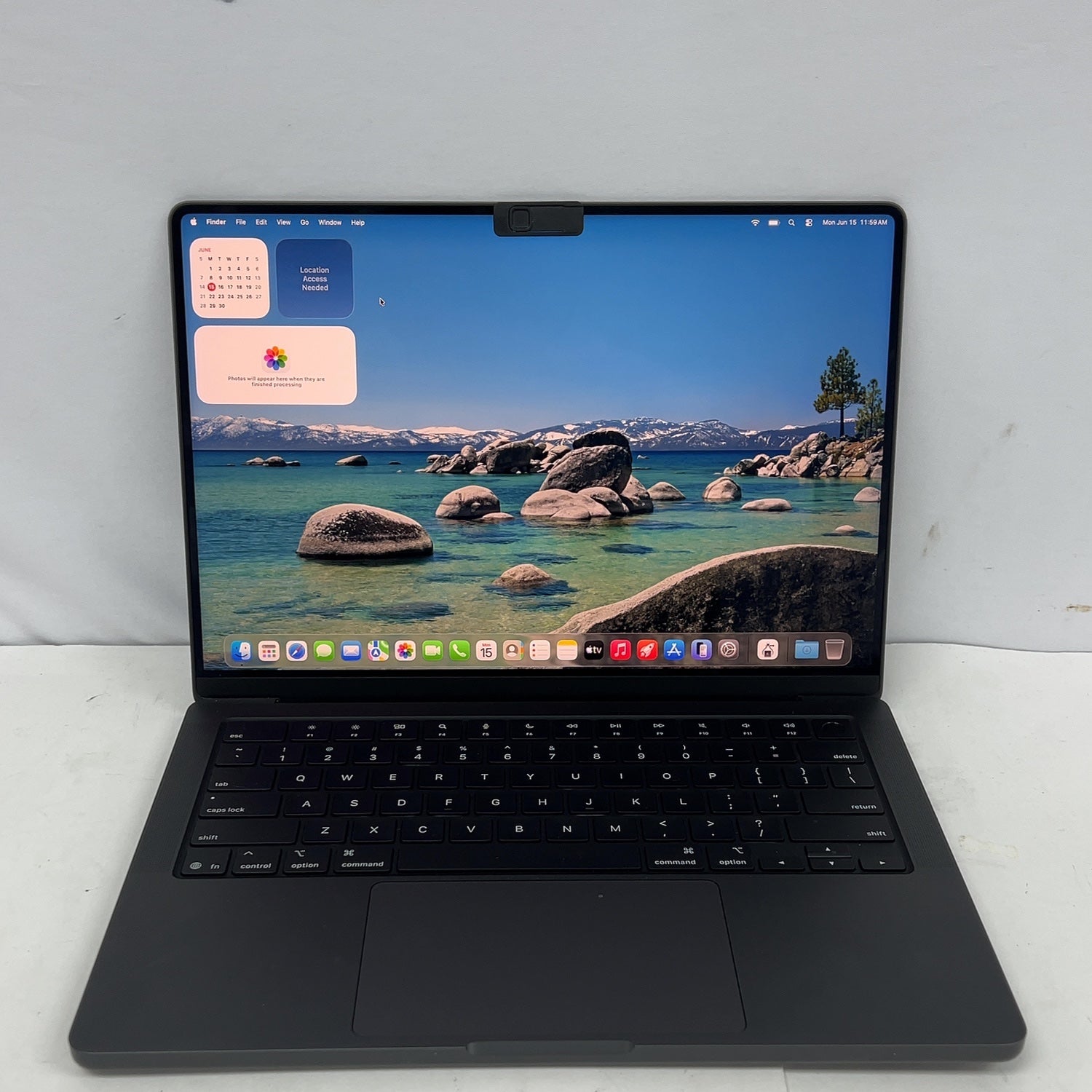 2025 Apple MacBook Pro 14